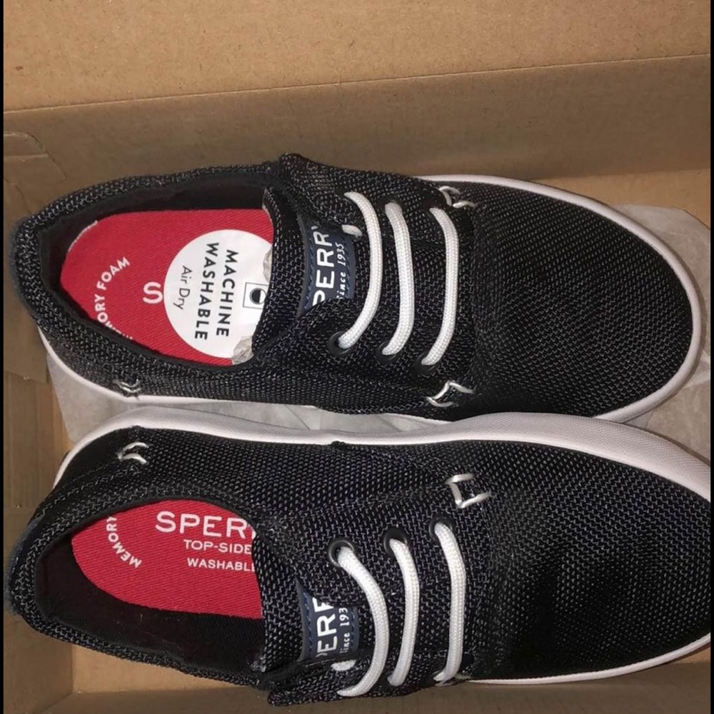 Toddler sperrys boys size 10 new